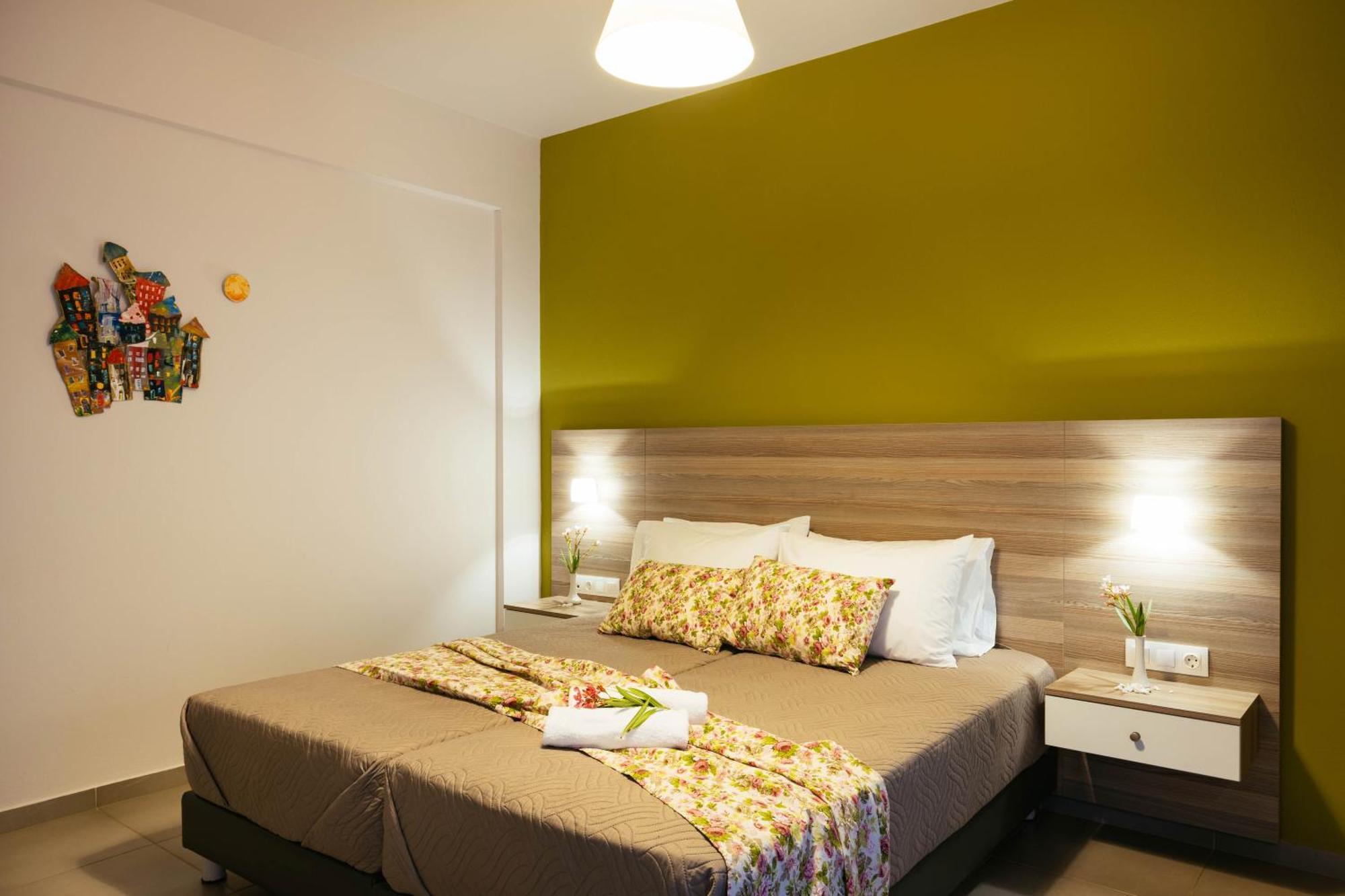 Sea View Luxury Apartments Плакиас Екстериор снимка